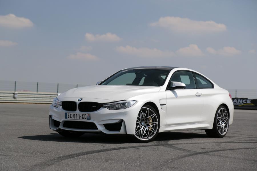  BMW M4 Coupe Competition Package 2016 года  (фото 12 из 29)